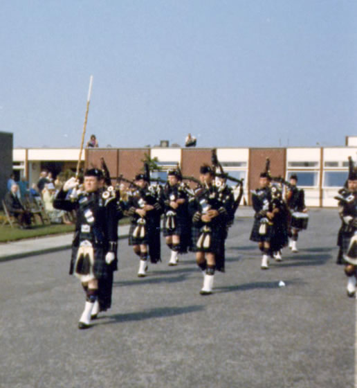 Pipes and Drums in kilted dress